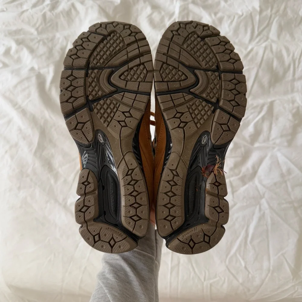 New Balance 2002R - Picture 3 of 4